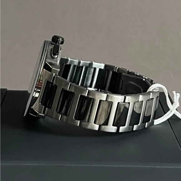 HB1513814 - Hugo Boss Men’s Peak Chronograph Watch - Picture 10 of 13